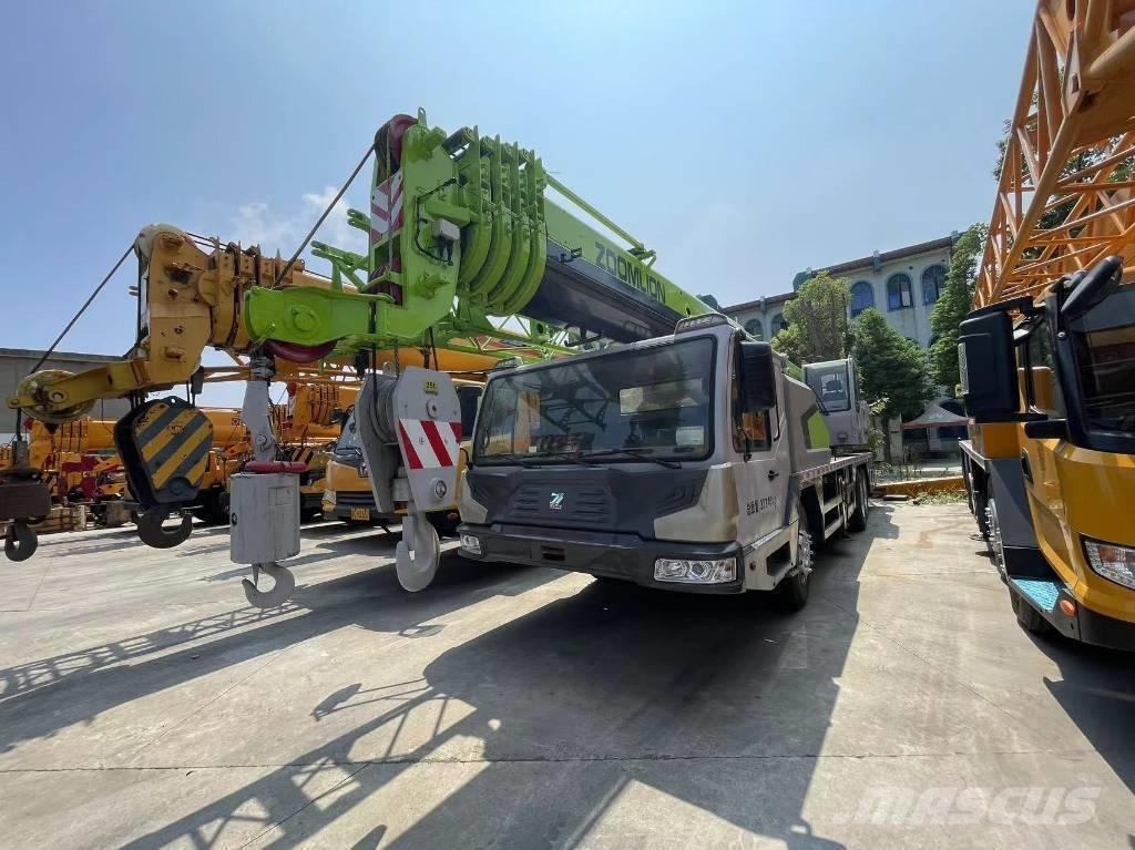 Zoomlion ZTC251V Guinchos, elevadores e elevações de materiais
