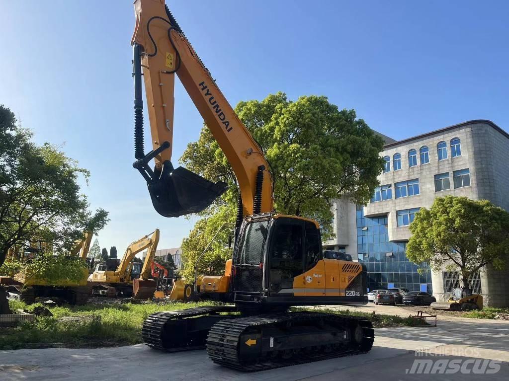Hyundai R220-9S Escavadoras de rodas