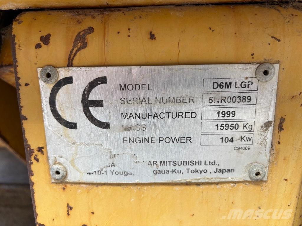 CAT D 6 M LGP Dozers - Tratores rastos