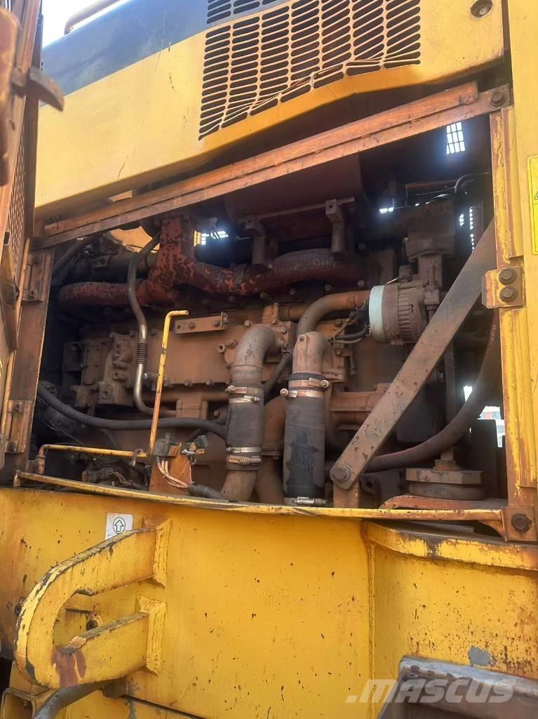 Komatsu WA 600-6 Pás carregadoras de rodas
