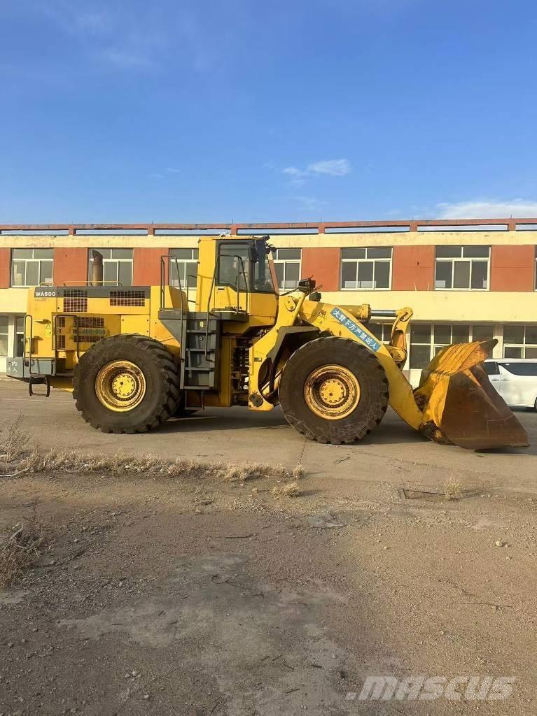 Komatsu WA 600-6 Pás carregadoras de rodas