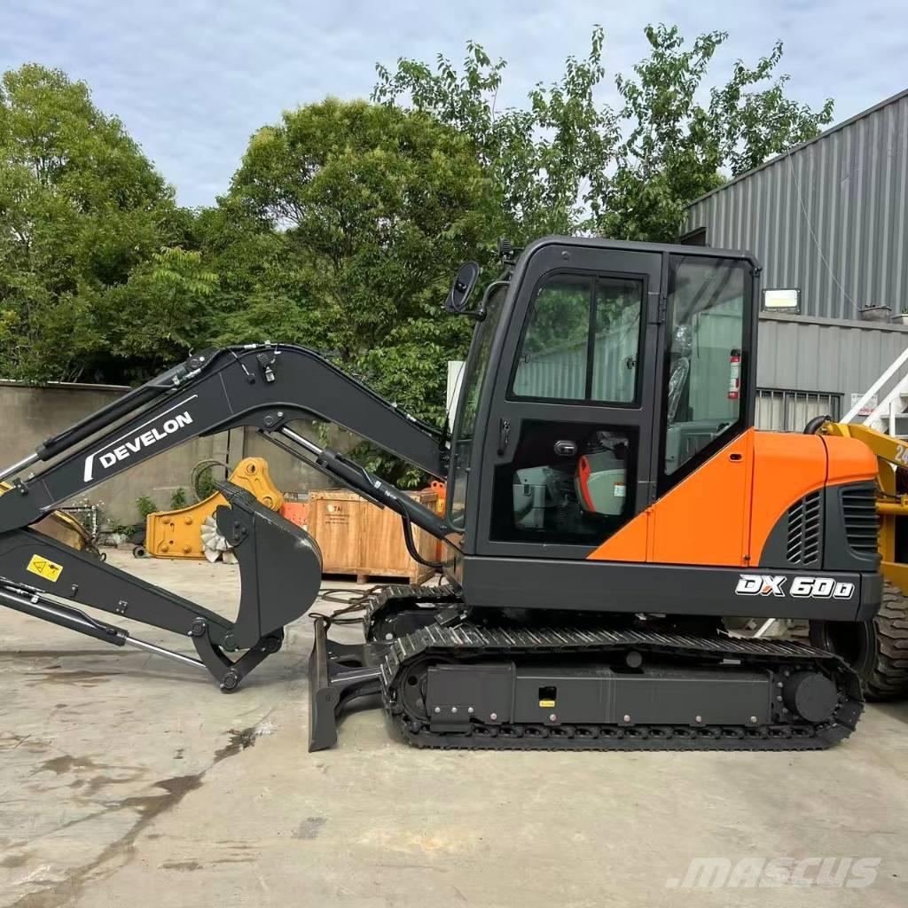 Develon DX 60 D Escavadoras de rastos
