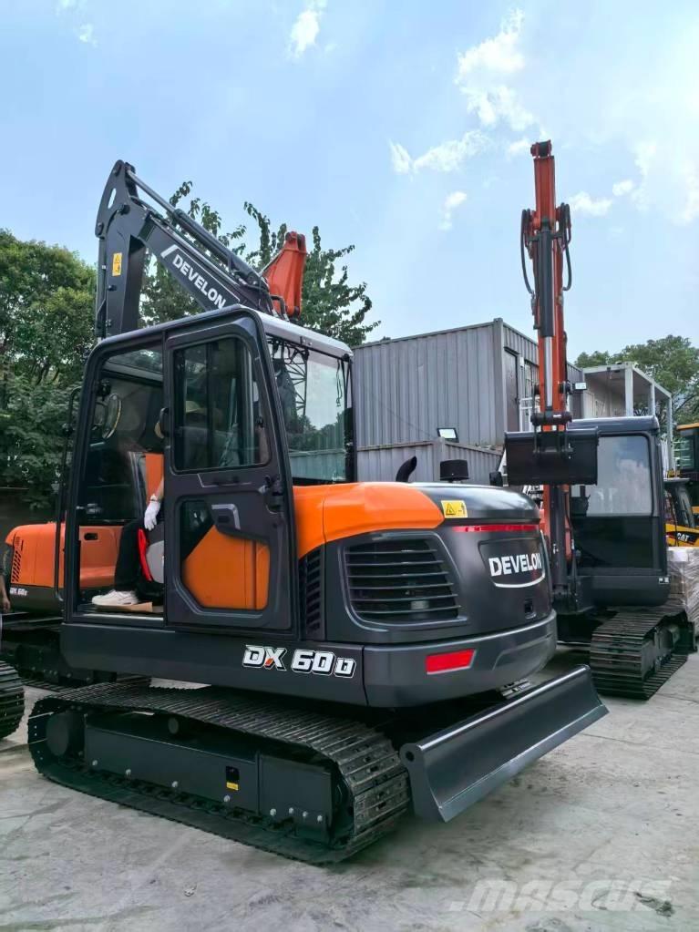 Develon DX 60 D Escavadoras de rastos