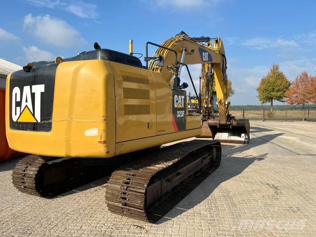 CAT 323 F L Escavadoras de rastos