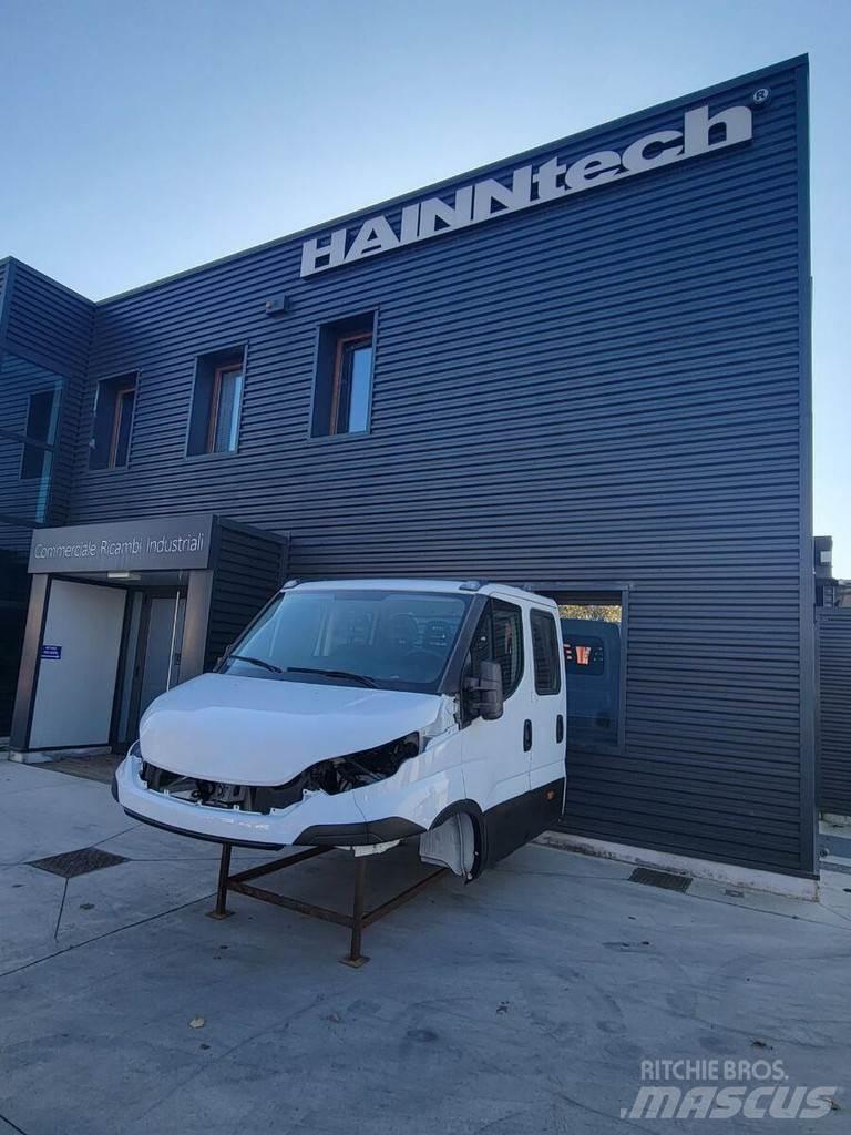 Iveco DAILY E6 Cabines e interior