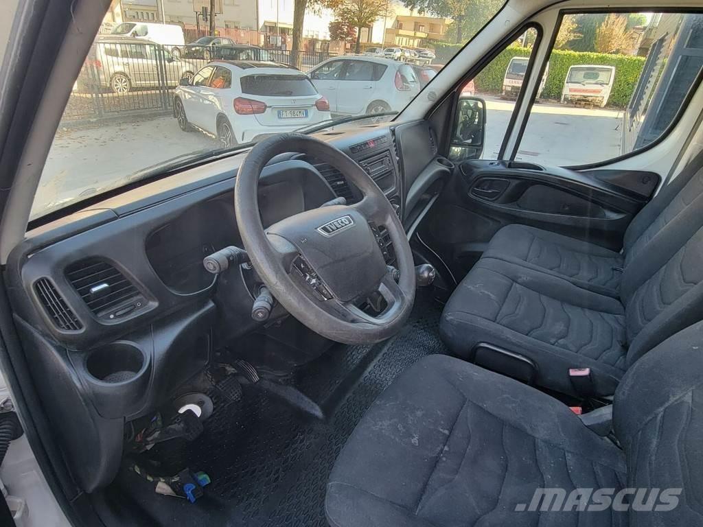 Iveco DAILY E6 Cabines e interior