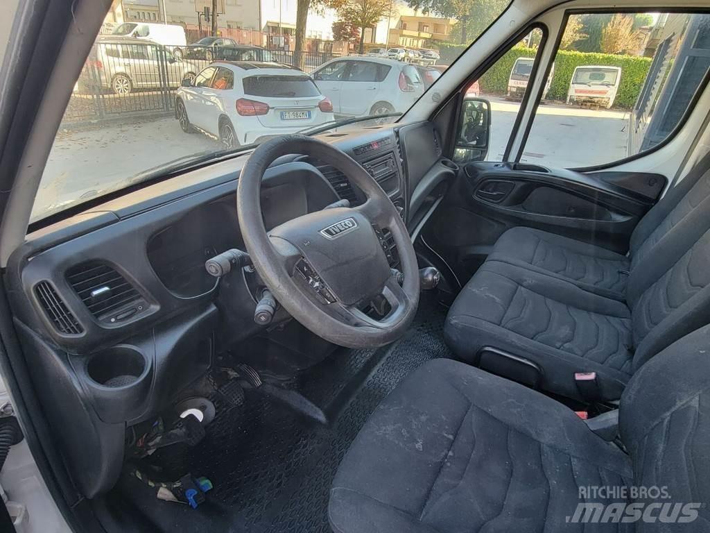 Iveco DAILY E6 Cabines e interior