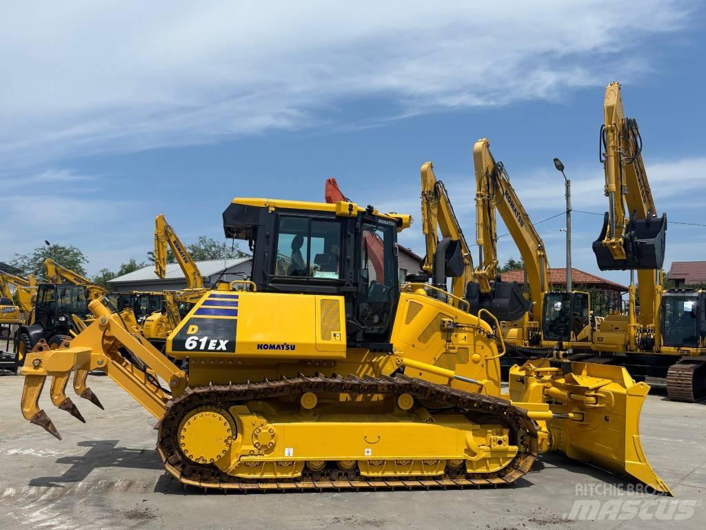 Komatsu D61EX-24E0 Dozers - Tratores rastos