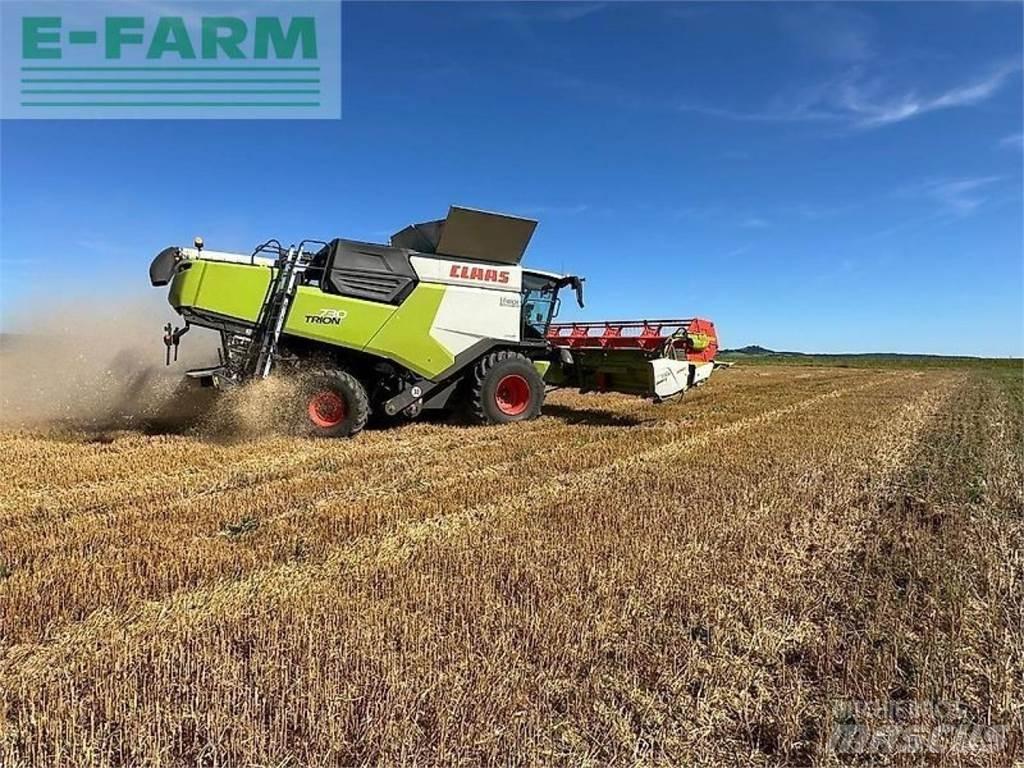 CLAAS trion 730 Ceifeiras debulhadoras