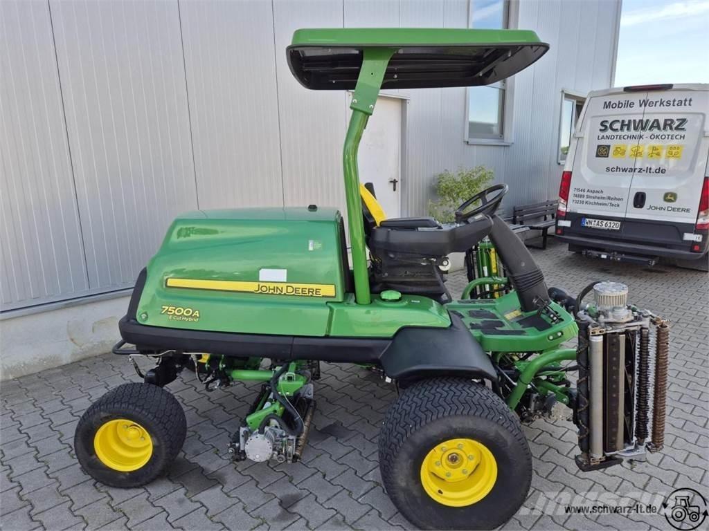John Deere 7500A Carros de golfe