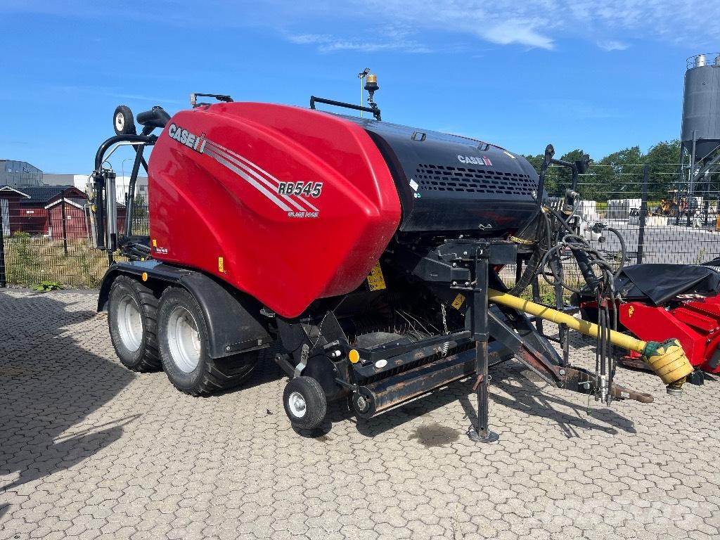 Case IH RB 545 Enfardadeira de rolos