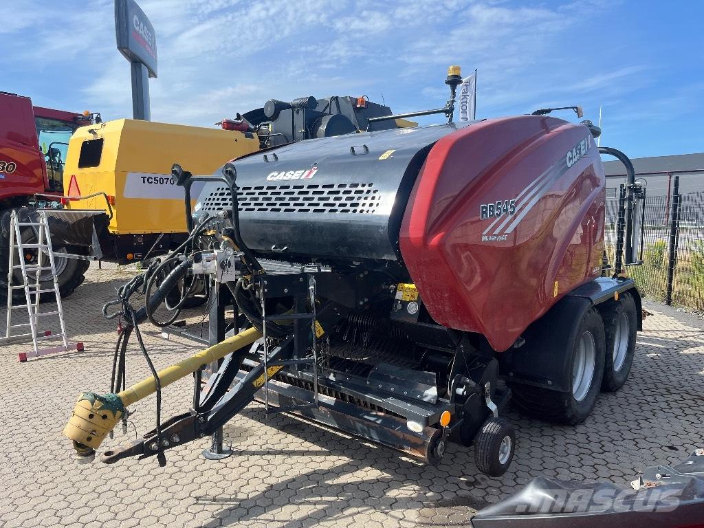 Case IH RB 545 Enfardadeira de rolos