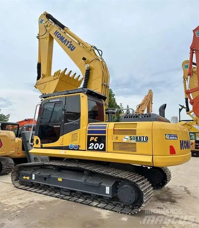 Komatsu PC200-8 Escavadoras de rastos