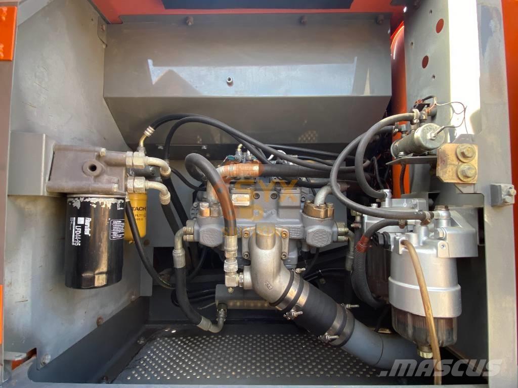 Hitachi ZX 240 Escavadoras de rastos