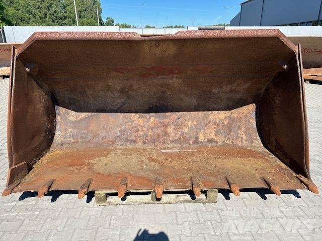 Liebherr L 551 Baldes