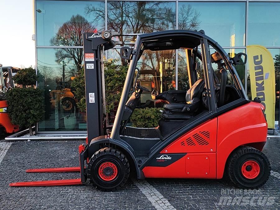 Linde H25T-02 Empilhadores a gás