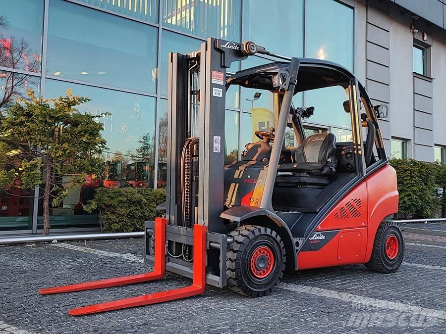 Linde H25T-02 Empilhadores a gás