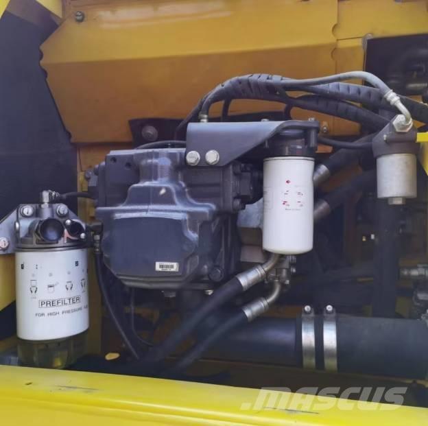 Komatsu PC220-8 Escavadoras de rastos