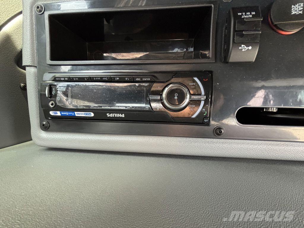 Yanmar B95W Escavadoras de rodas