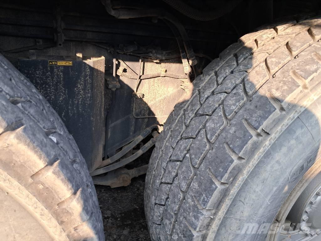 Kato KR-75H Gruas Fora-de-estrada