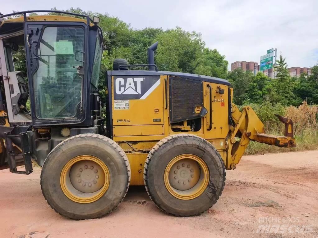 CAT 160 M Motoniveladoras