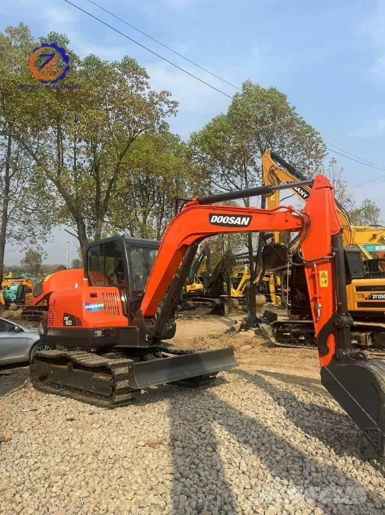 Doosan DX 60 Mini Escavadoras <7t
