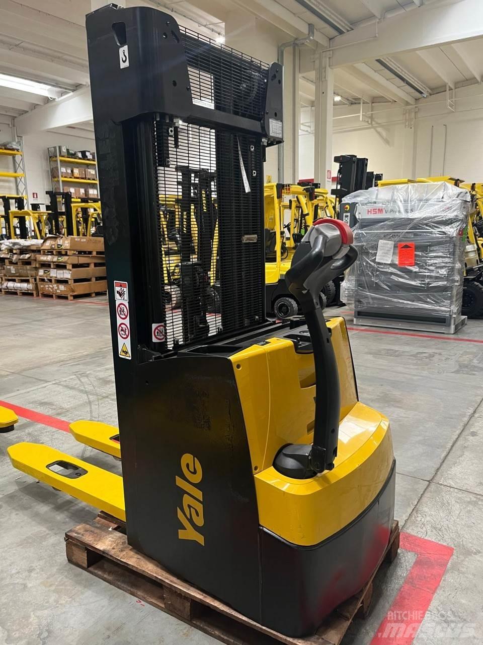 Yale MS12 Empilhador para operador externo