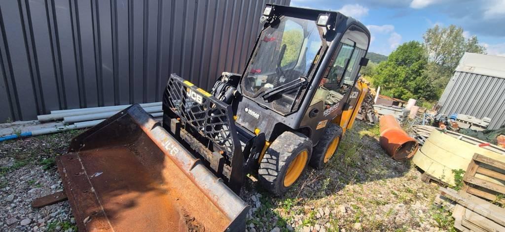 JCB 155 Carregadoras de direcção deslizante
