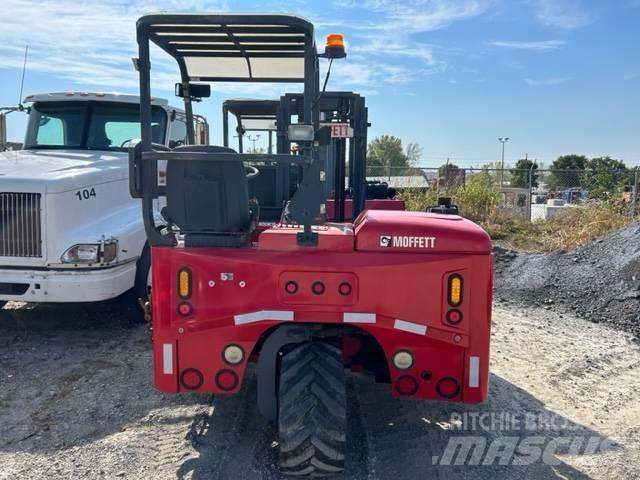 Moffett 4way m55.4 Empilhadores todo-terreno