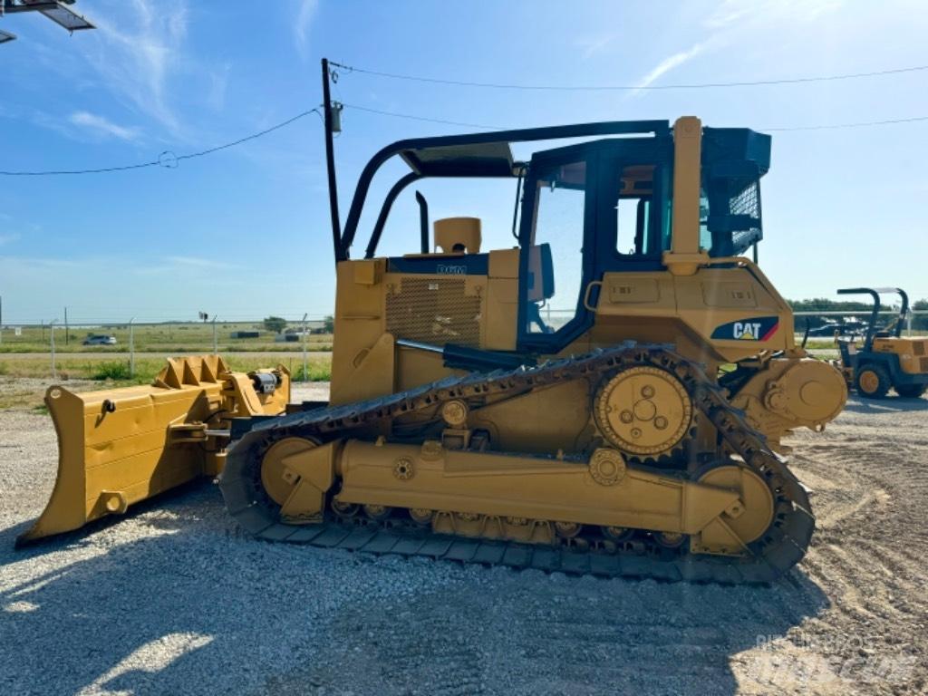 CAT D 6 M LGP Dozers - Tratores rastos