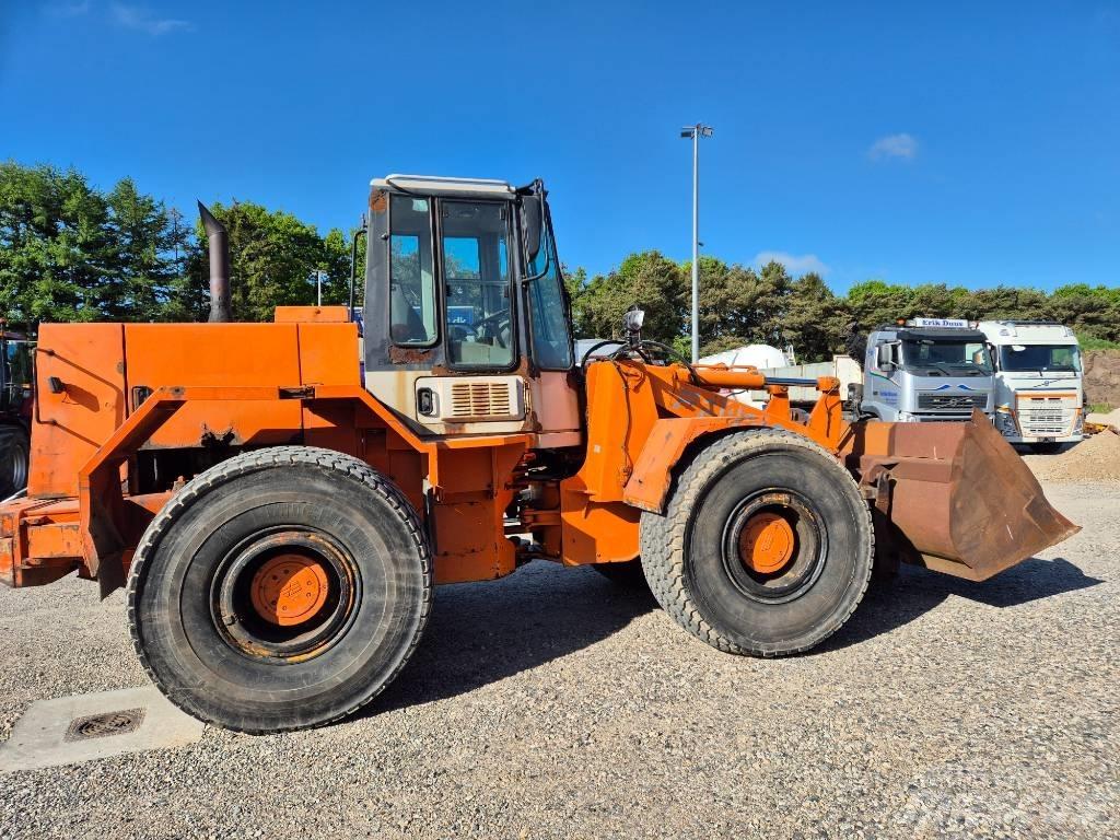 Hitachi FR 130 Pás carregadoras de rodas
