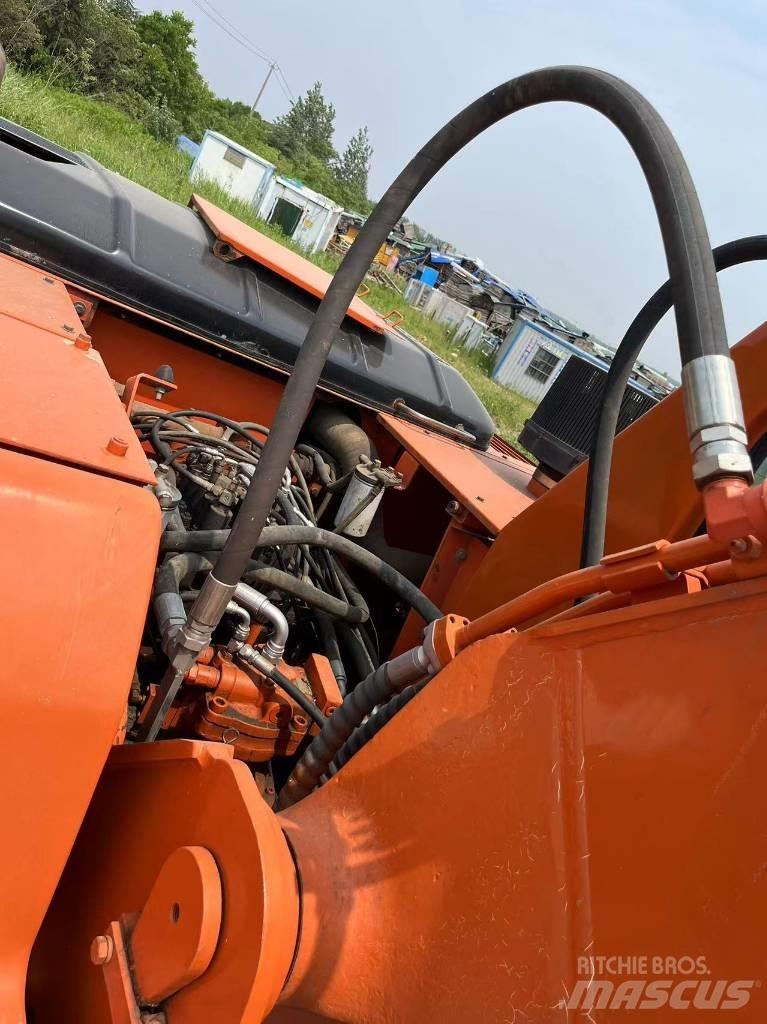 Doosan DH 225 Escavadoras de rastos