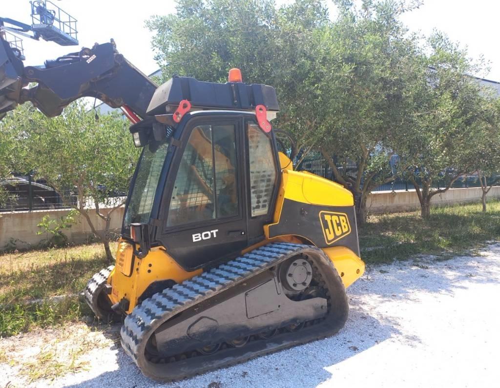 JCB 1110 T Carregadoras de direcção deslizante