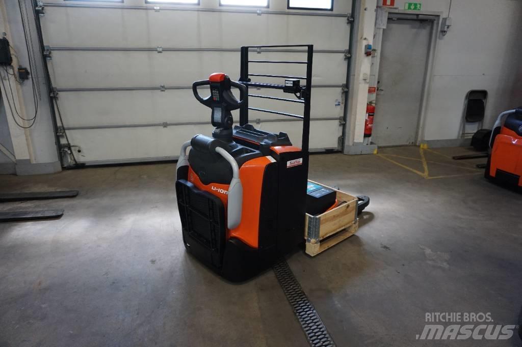 Toyota LPE220 Porta palettes