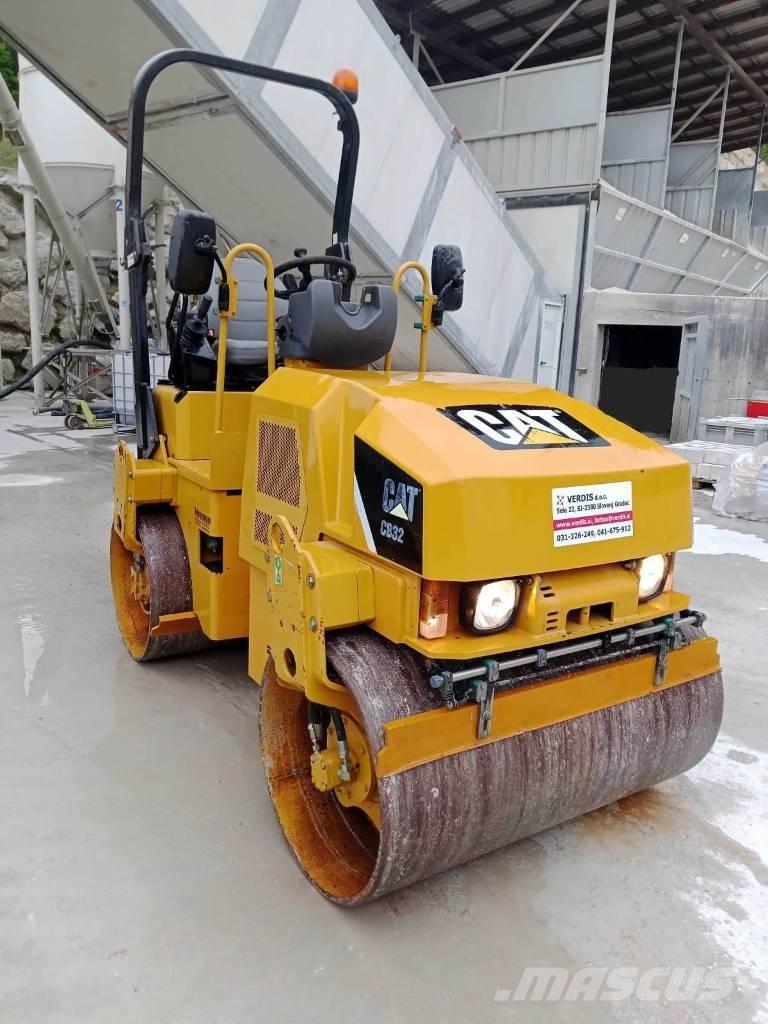 CAT CB 32 Cilindros Compactadores tandem