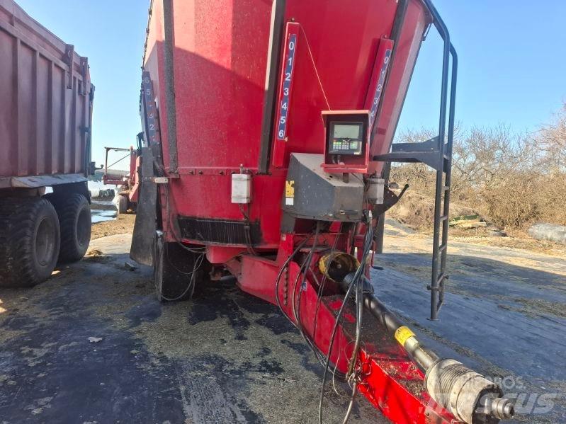 JF FEEDER VM 38 Alimentadores de animais