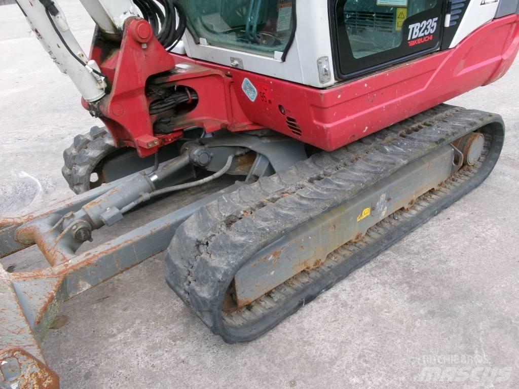 Takeuchi TB 235 Mini Escavadoras <7t