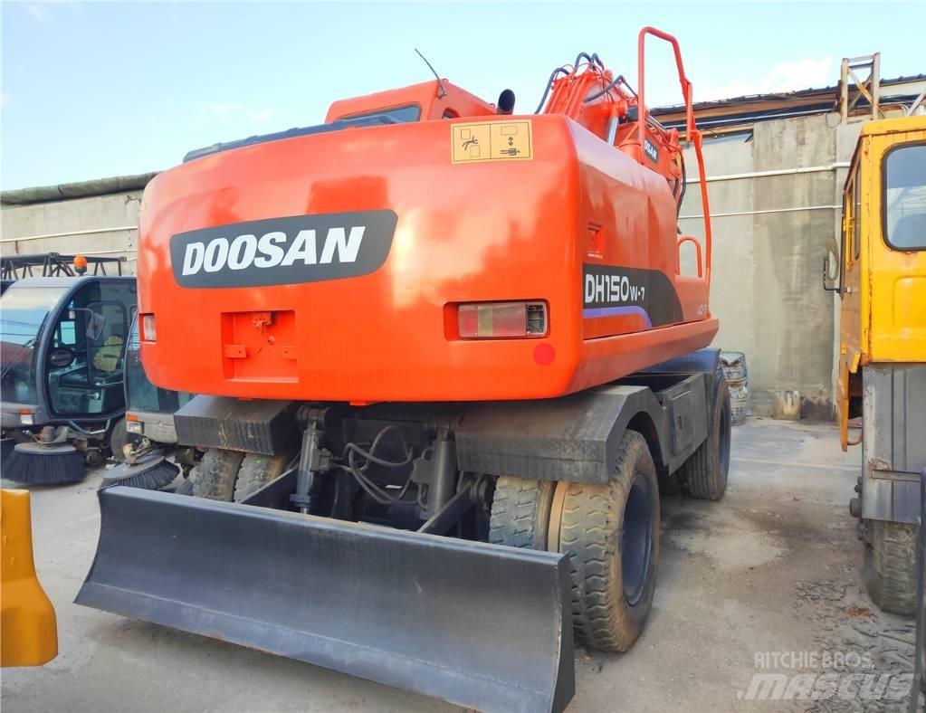 Doosan DH 150 W-7 Escavadoras de rodas
