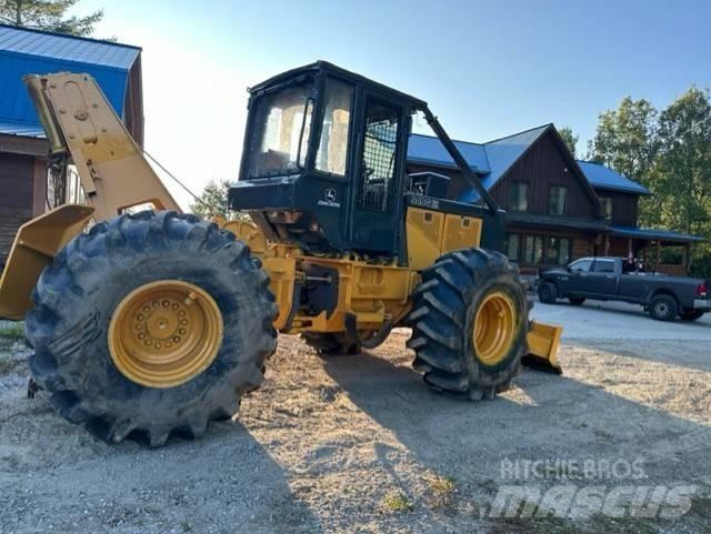 John Deere 540 G III Rechegadores
