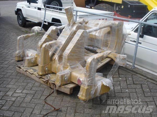 CAT 140M/160M Ripper Construção - Outros
