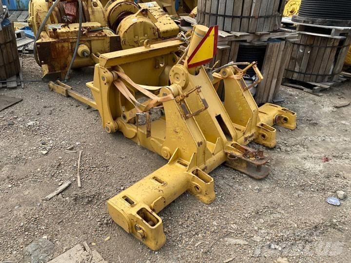 CAT 140 H Ripper Outros componentes