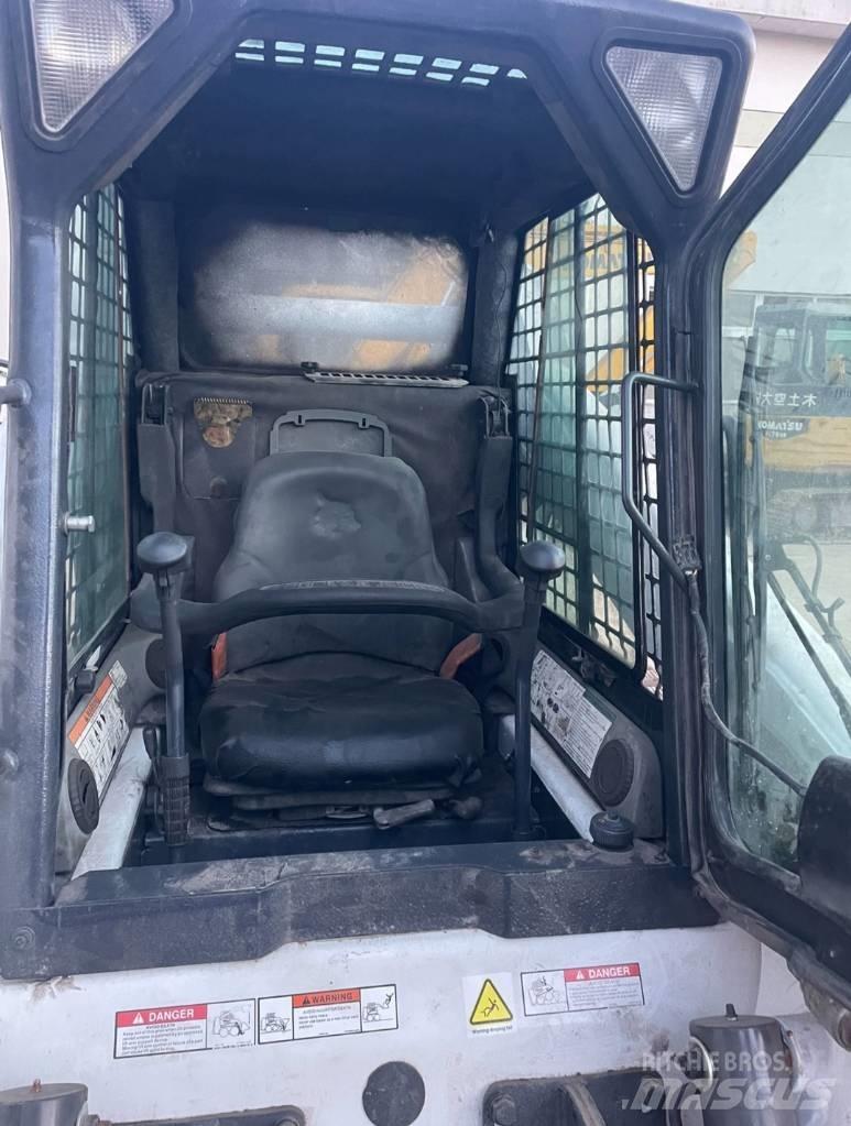 Bobcat T 300 Carregadoras de direcção deslizante