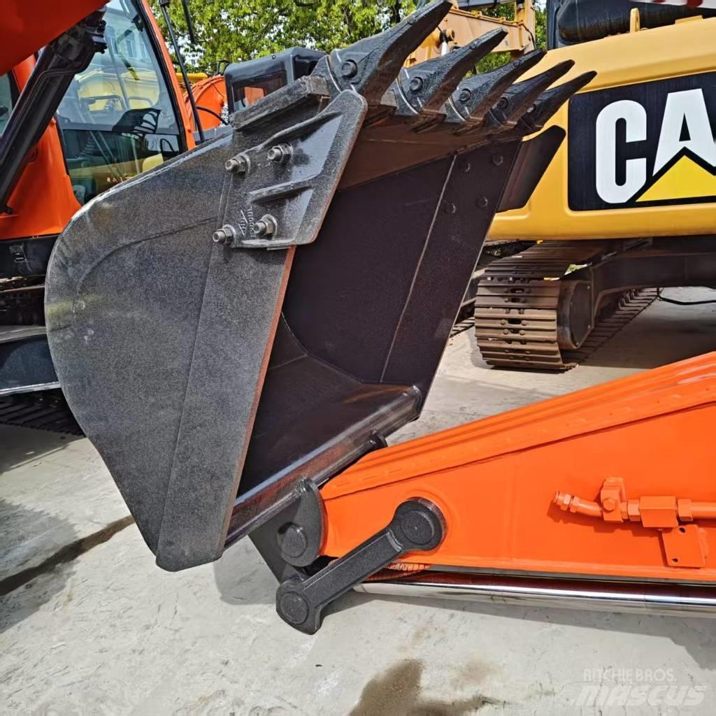 Doosan DX 225 Escavadoras de rastos