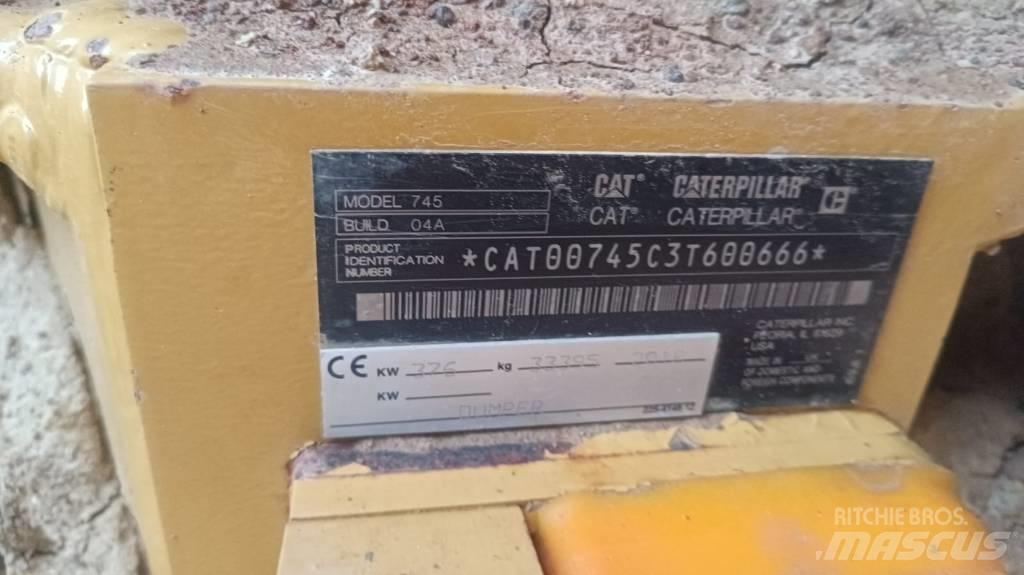 CAT 745 Camiões articulados