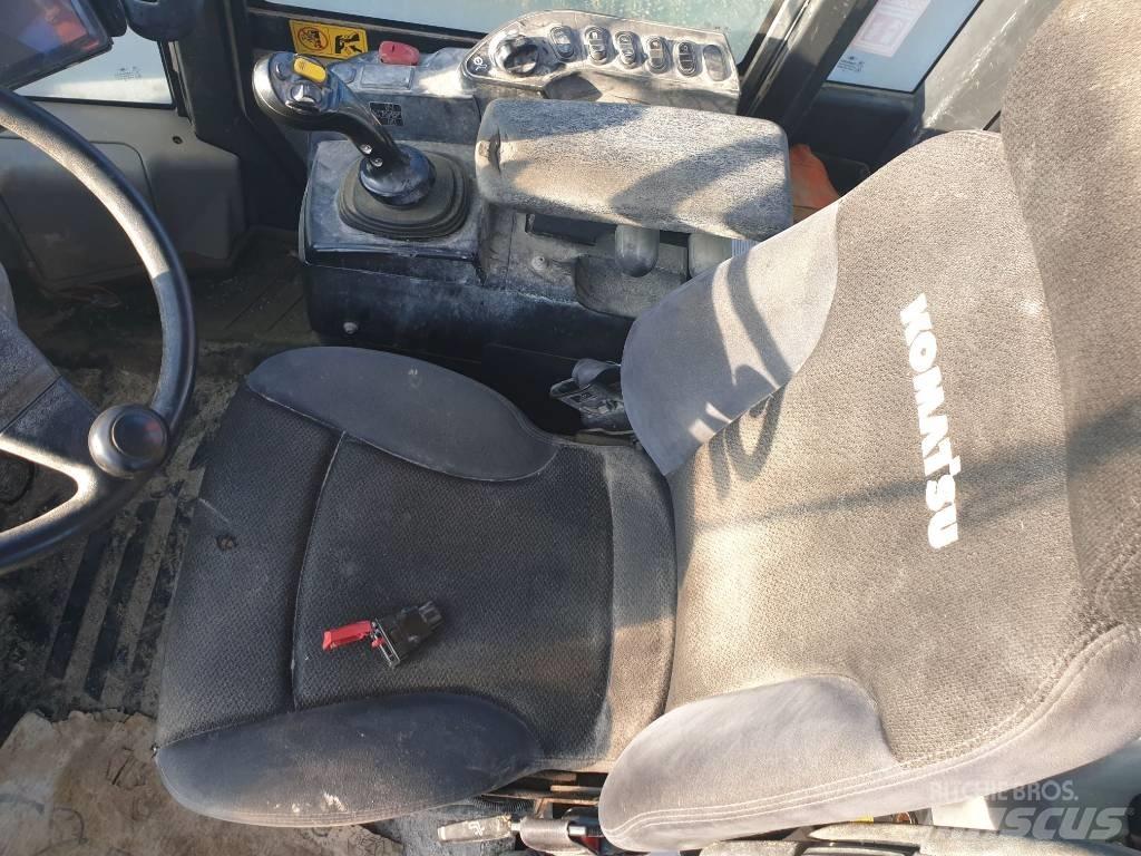 Komatsu WA320-8 Pás carregadoras de rodas