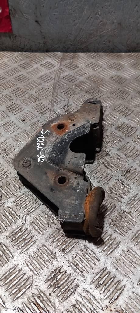 Scania G 400  1810345 Cabines e interior