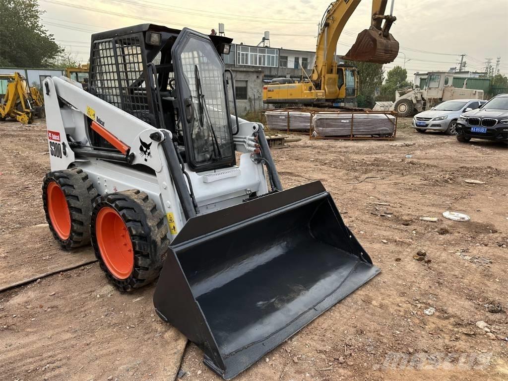 Bobcat S 300 Carregadoras de direcção deslizante