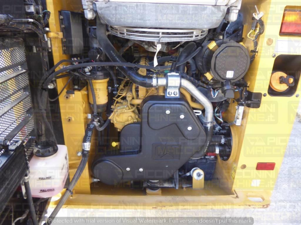 CAT 226D3 Carregadoras de direcção deslizante