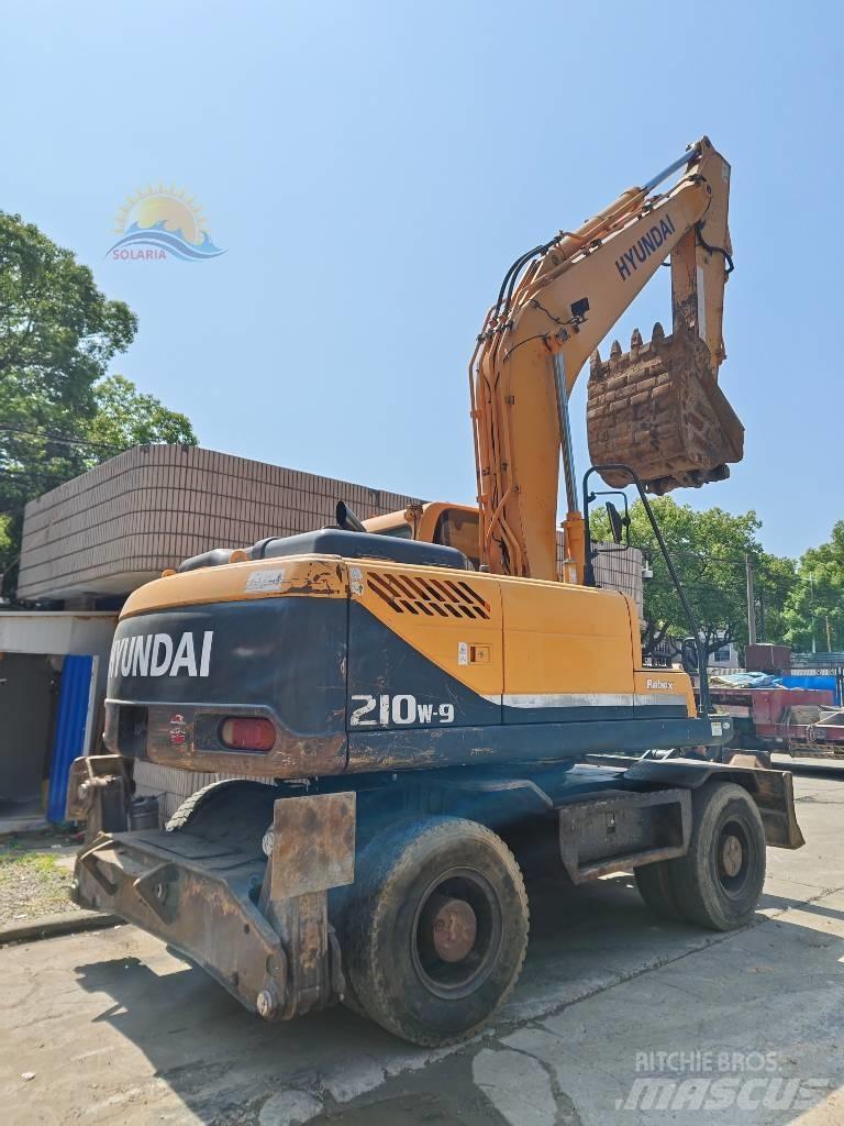 Hyundai R210W-9 Escavadoras de rodas