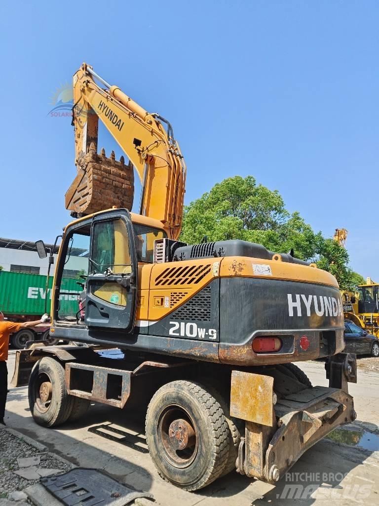 Hyundai R210W-9 Escavadoras de rodas